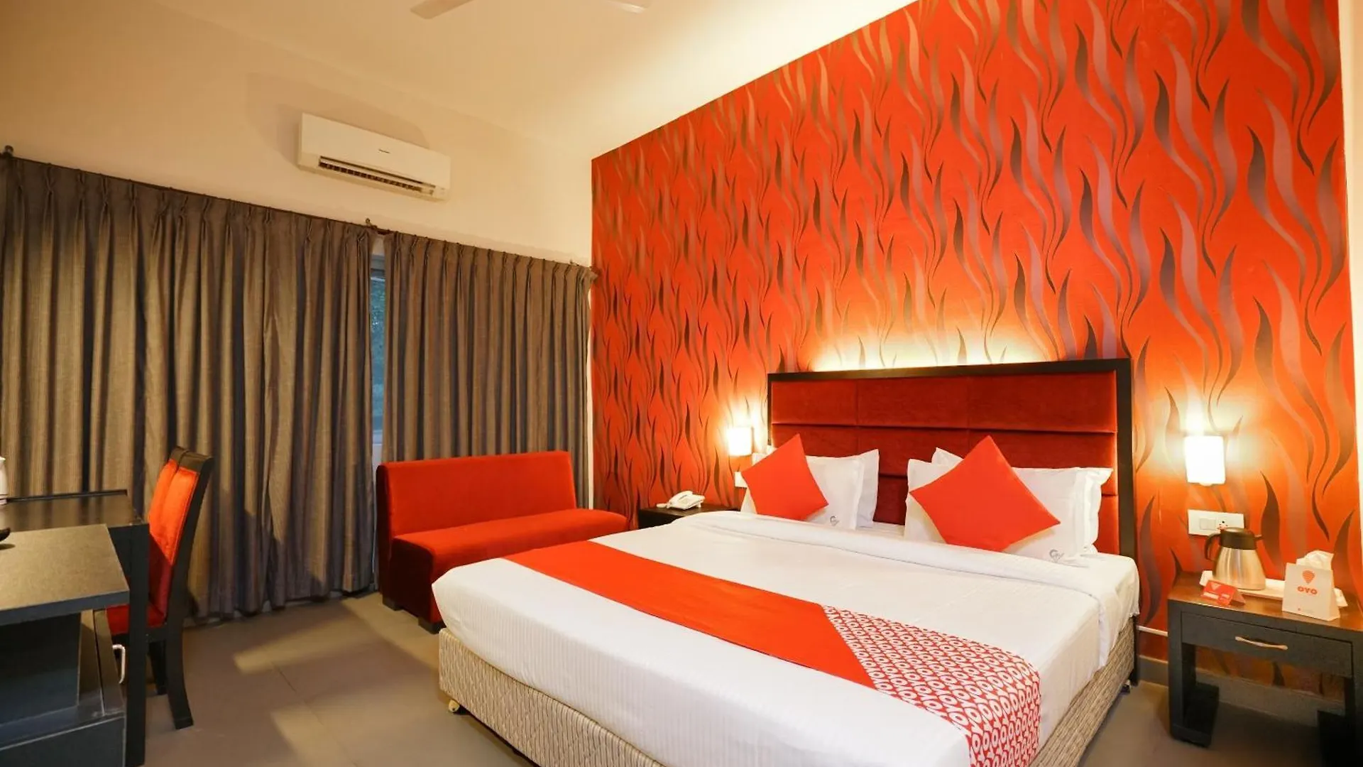Super Townhouse Mookkannoor Tourist Home Angamali